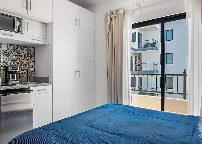 Morgan Residences 607b @ Boutique With Pool, Gym, *