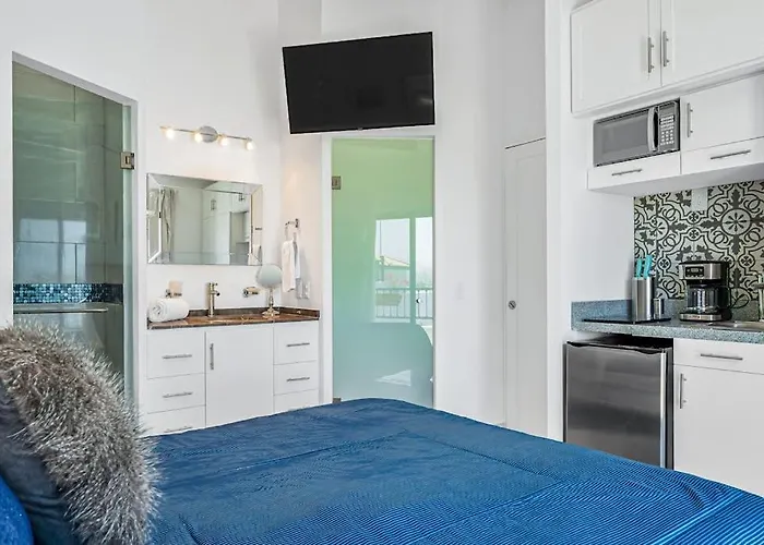 Ferienhaus Morgan Residences 607b @ Boutique With Pool, Gym, *